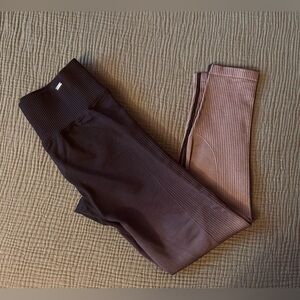PINK Victoria's Secret - Black and Brown Ribbed Leggings